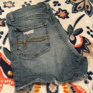 Levi’s Jean shorts 0-w24